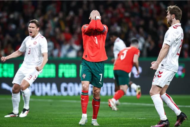 开云体育官方网站-90分钟C罗仍是巨星 梅开二度 特林康成葡国英雄！