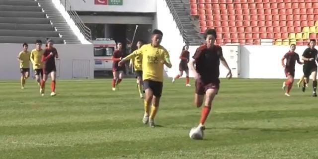 【早报】众神归位！曼城大胜，姆总双响，曼联掉链子！