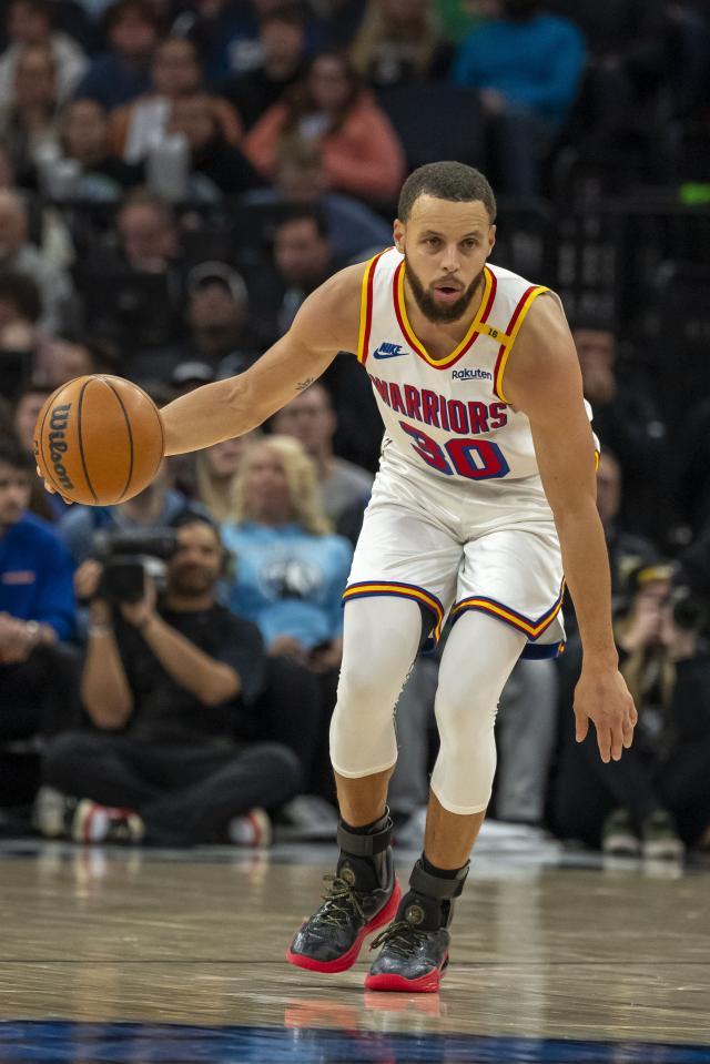 【早报】众神归位！曼城大胜，姆总双响，曼联掉链子！