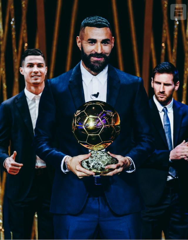 1666378066539065565.png 开云官方网站-金球奖评分揭晓:本泽马549分,超马内莱万丁丁之和