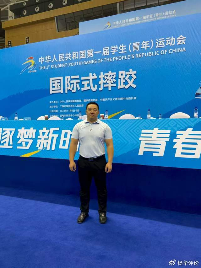 开云登录入口-红拳出击创始人龚士灿：植根红土和壮乡，打造独特的世界搏击品牌|百色|拳手|桂西|摔跤|广西壮族自治区_新浪体育_新浪新闻