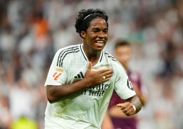 kaiyun sports-帽子戏法＋3场造5球！19岁新大罗闪耀，皇马偷着乐，被阿隆索耽误|法甲|恩德里克|罗纳尔多|里昂|哈维·阿隆索_新浪体育_新浪新闻