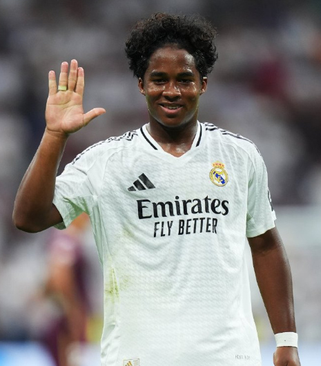 kaiyun sports-帽子戏法＋3场造5球！19岁新大罗闪耀，皇马偷着乐，被阿隆索耽误|法甲|恩德里克|罗纳尔多|里昂|哈维·阿隆索_新浪体育_新浪新闻