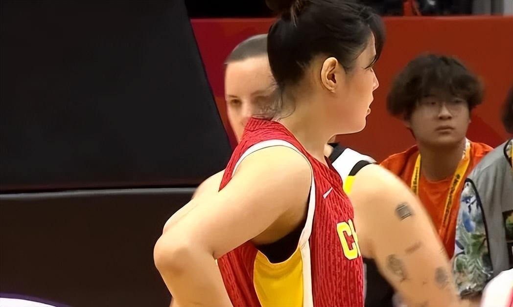 开云登录入口-女篮半场惨败比利时！杨舒予张子宇遮羞布，2内狂铁，攻守曝弊端